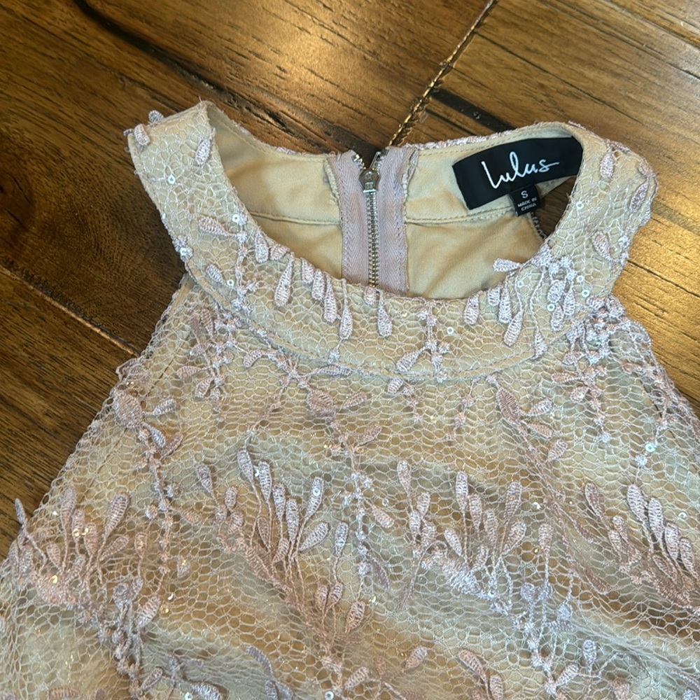 Dress - Picture 3 of 4